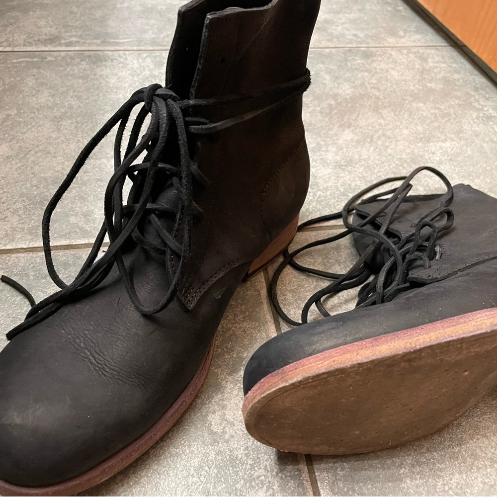 Peter Nappi Black Leather Lace-up Boots